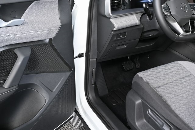 new 2025 Volkswagen Tiguan car, priced at $32,501