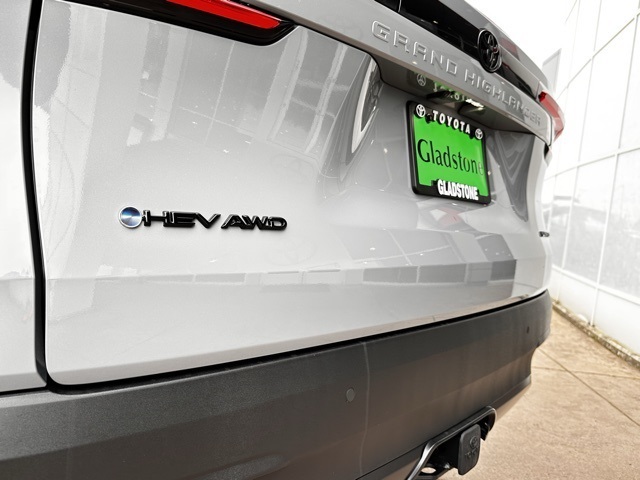 new 2025 Toyota Grand Highlander Hybrid car