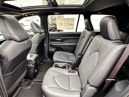 new 2025 Toyota Grand Highlander Hybrid car