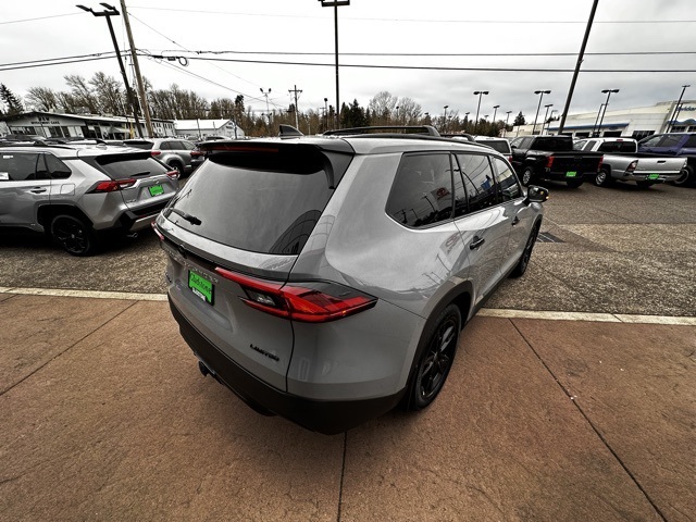 new 2025 Toyota Grand Highlander Hybrid car
