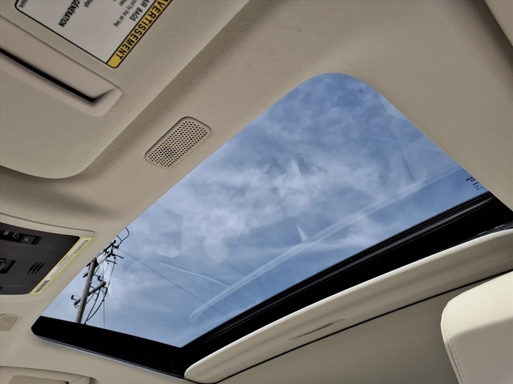 used 2022 Lexus ES car, priced at $30,900