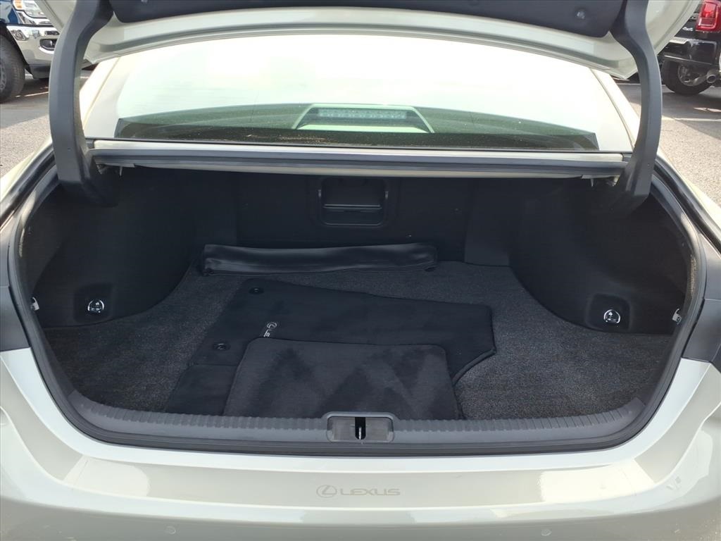 used 2022 Lexus ES car, priced at $30,900