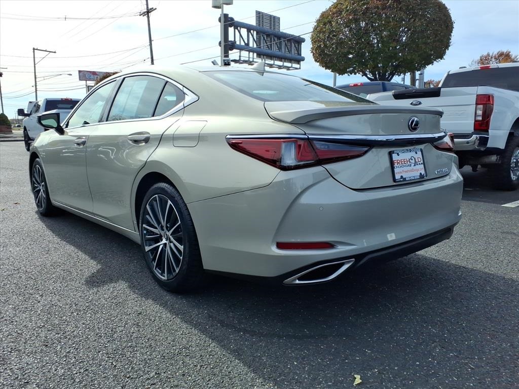 used 2022 Lexus ES car, priced at $30,900