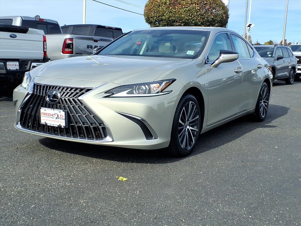 used 2022 Lexus ES car, priced at $30,900
