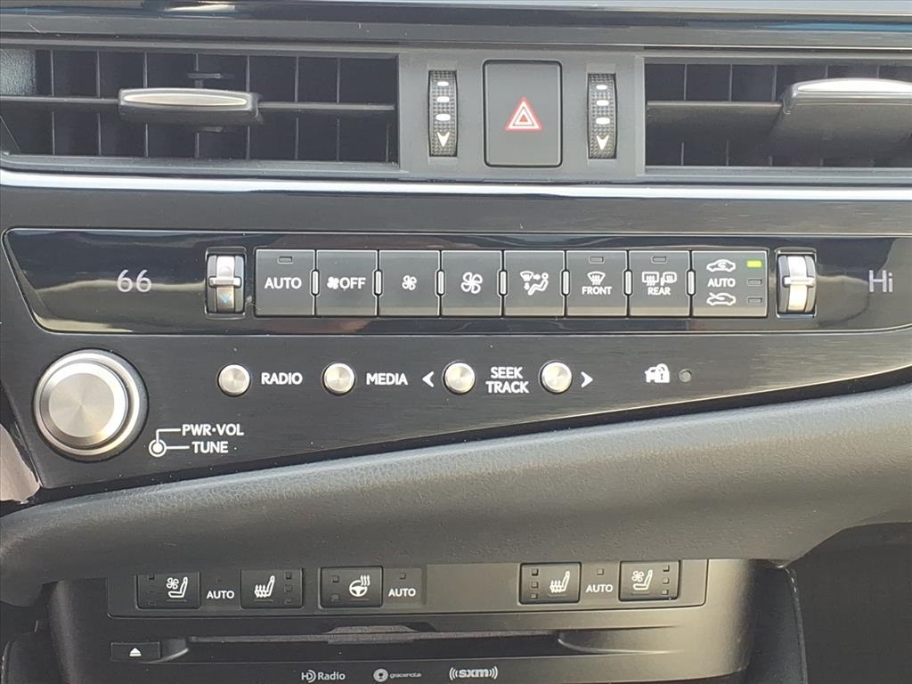 used 2022 Lexus ES car, priced at $30,900