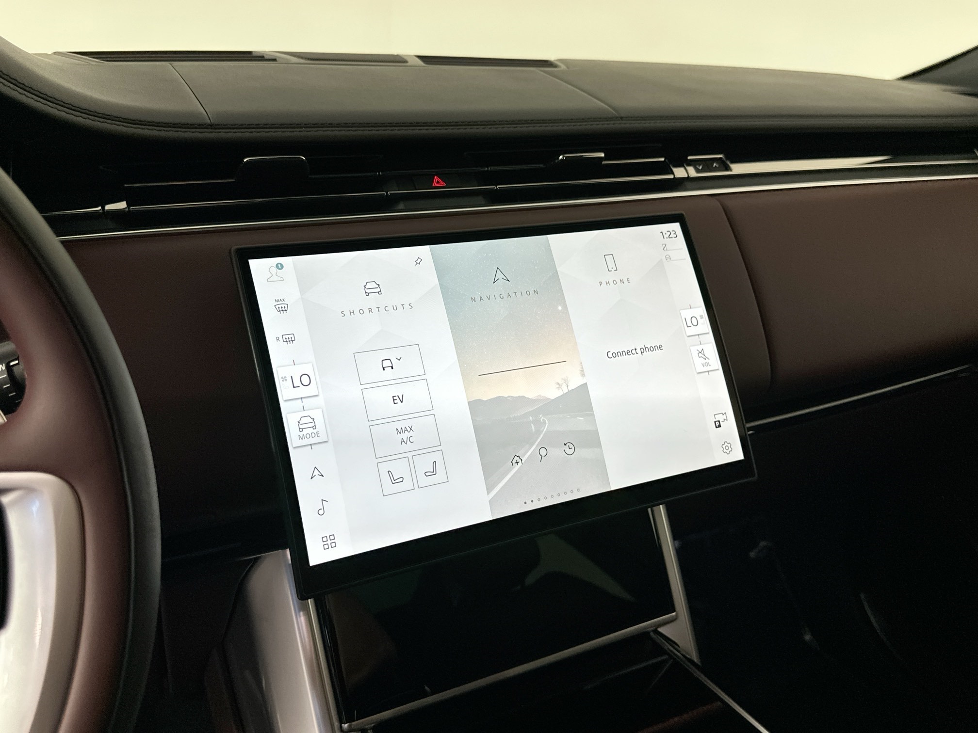 new 2025 Land Rover Range Rover Plug-In Hybrid car, priced at $153,100
