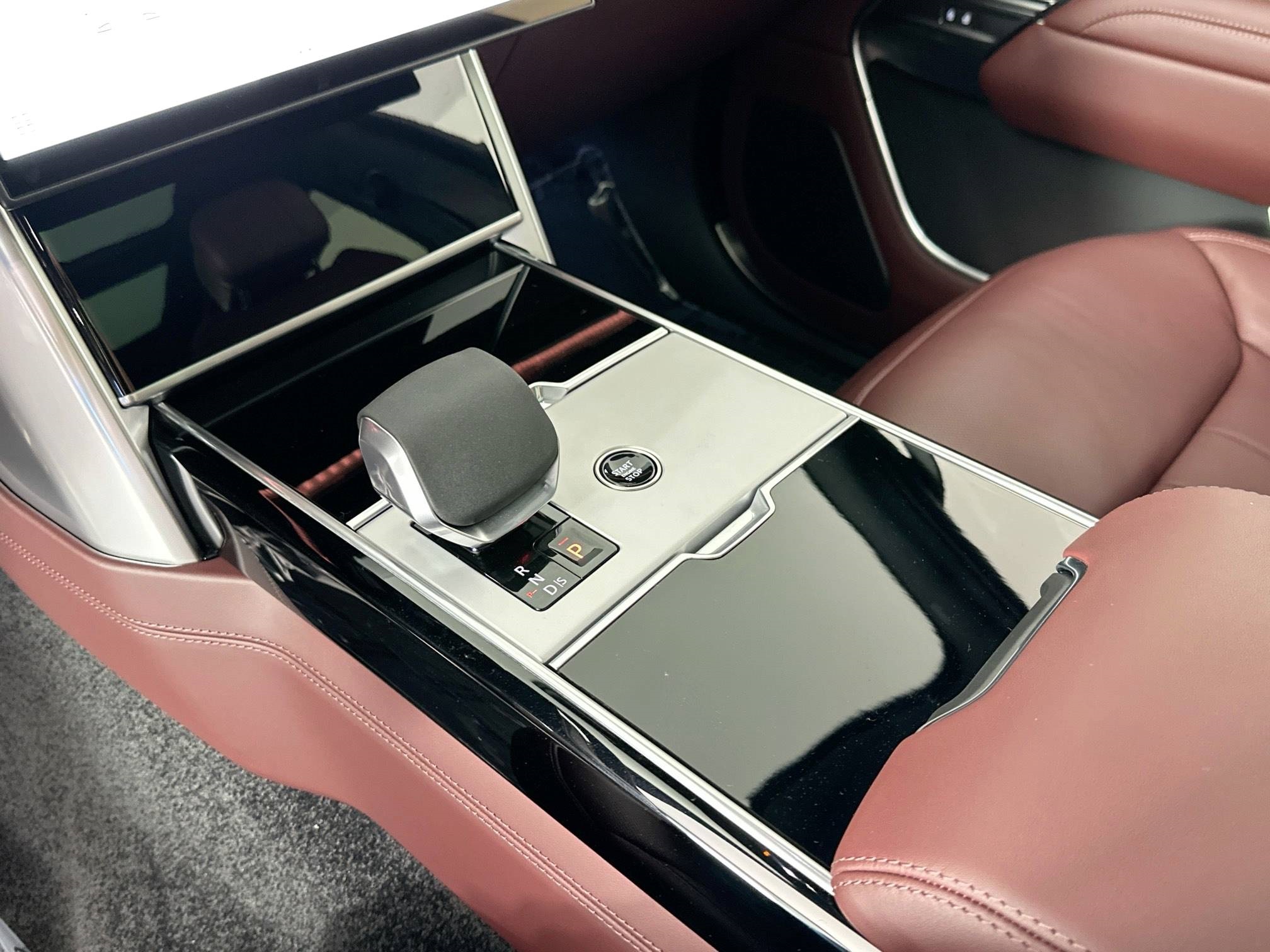new 2025 Land Rover Range Rover Plug-In Hybrid car, priced at $153,100
