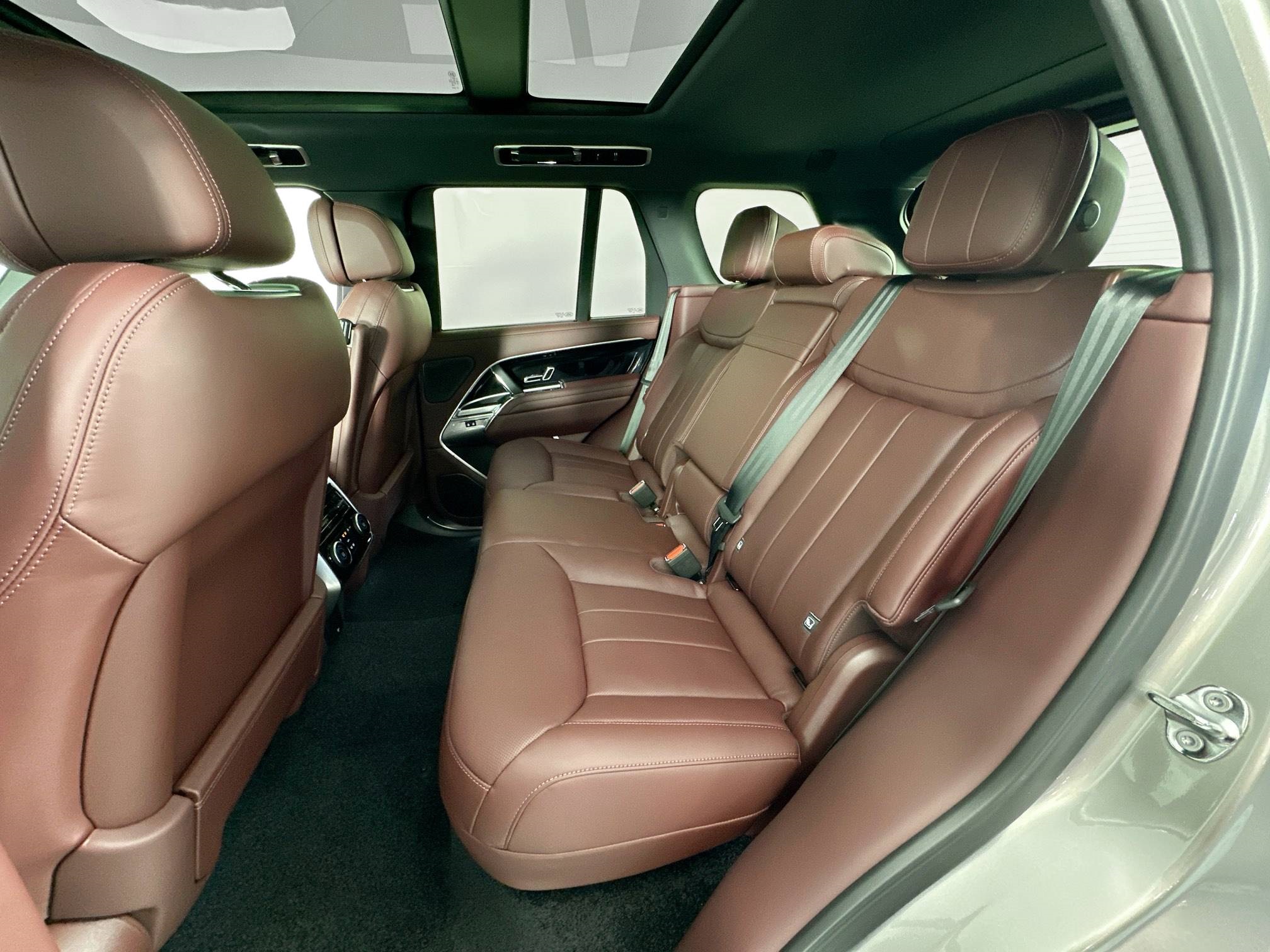 new 2025 Land Rover Range Rover Plug-In Hybrid car, priced at $153,100