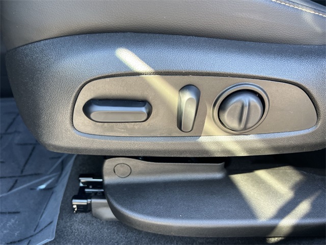 used 2023 GMC Acadia car, priced at $29,230
