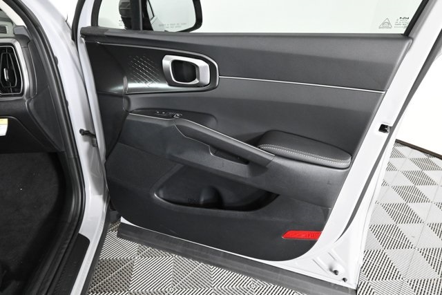 new 2025 Kia Sorento car, priced at $35,927