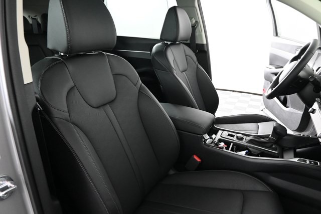 new 2025 Kia Sorento car, priced at $35,927