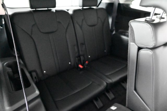 new 2025 Kia Sorento car, priced at $35,927