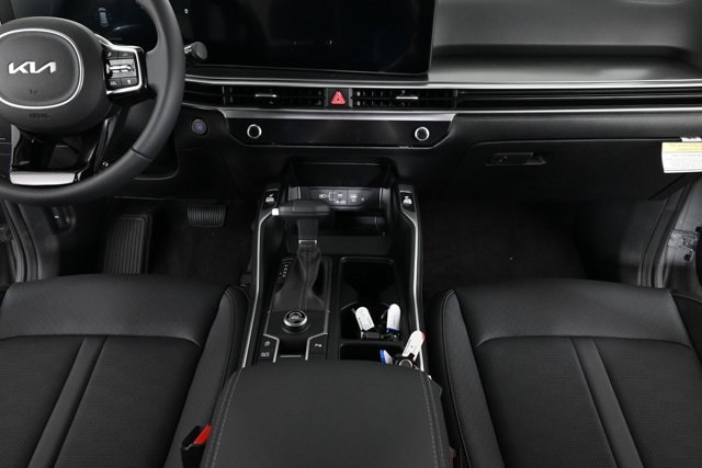 new 2025 Kia Sorento car, priced at $35,927