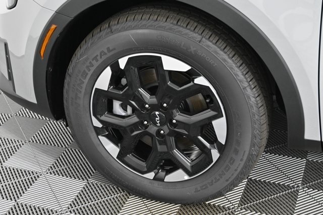 new 2025 Kia Sorento car, priced at $35,927
