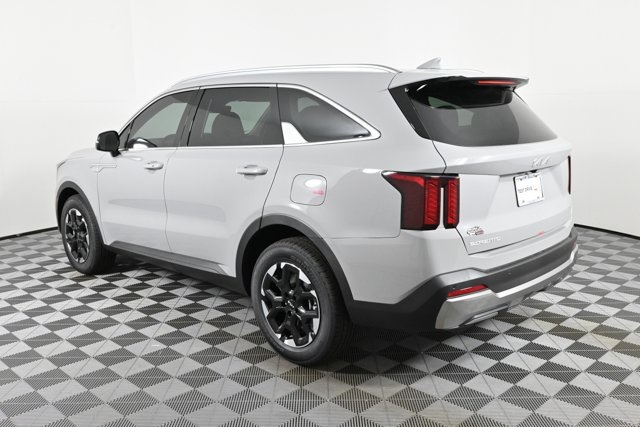 new 2025 Kia Sorento car, priced at $35,927