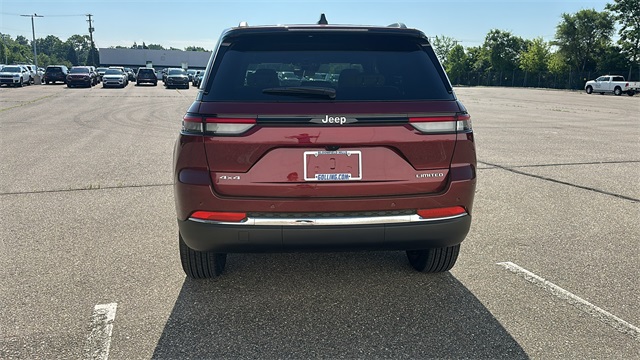 new 2025 Jeep Grand Cherokee car, priced at $45,025