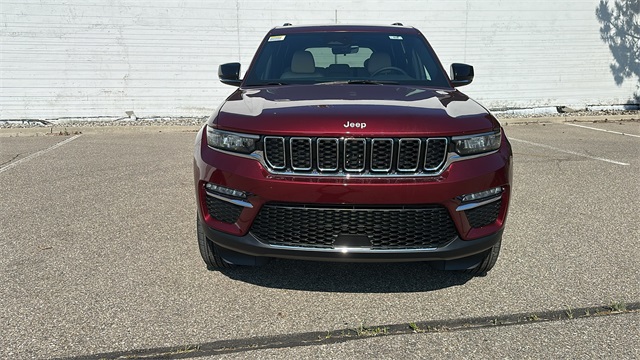 new 2025 Jeep Grand Cherokee car, priced at $45,025