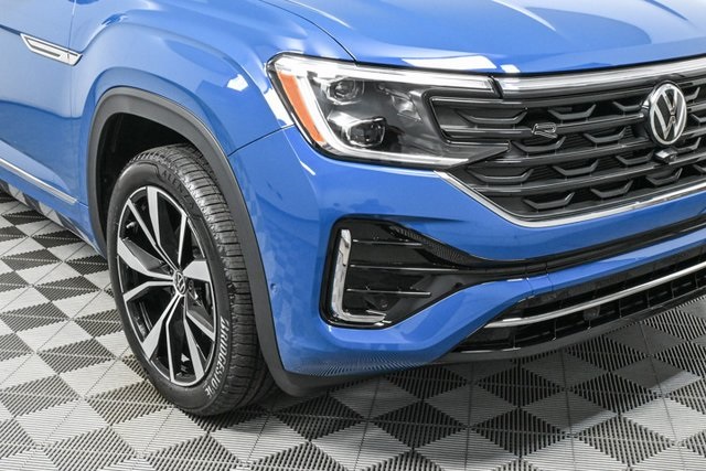 new 2025 Volkswagen Atlas Cross Sport car, priced at $54,098