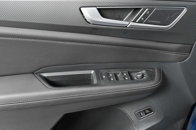 new 2025 Volkswagen Atlas Cross Sport car, priced at $54,098