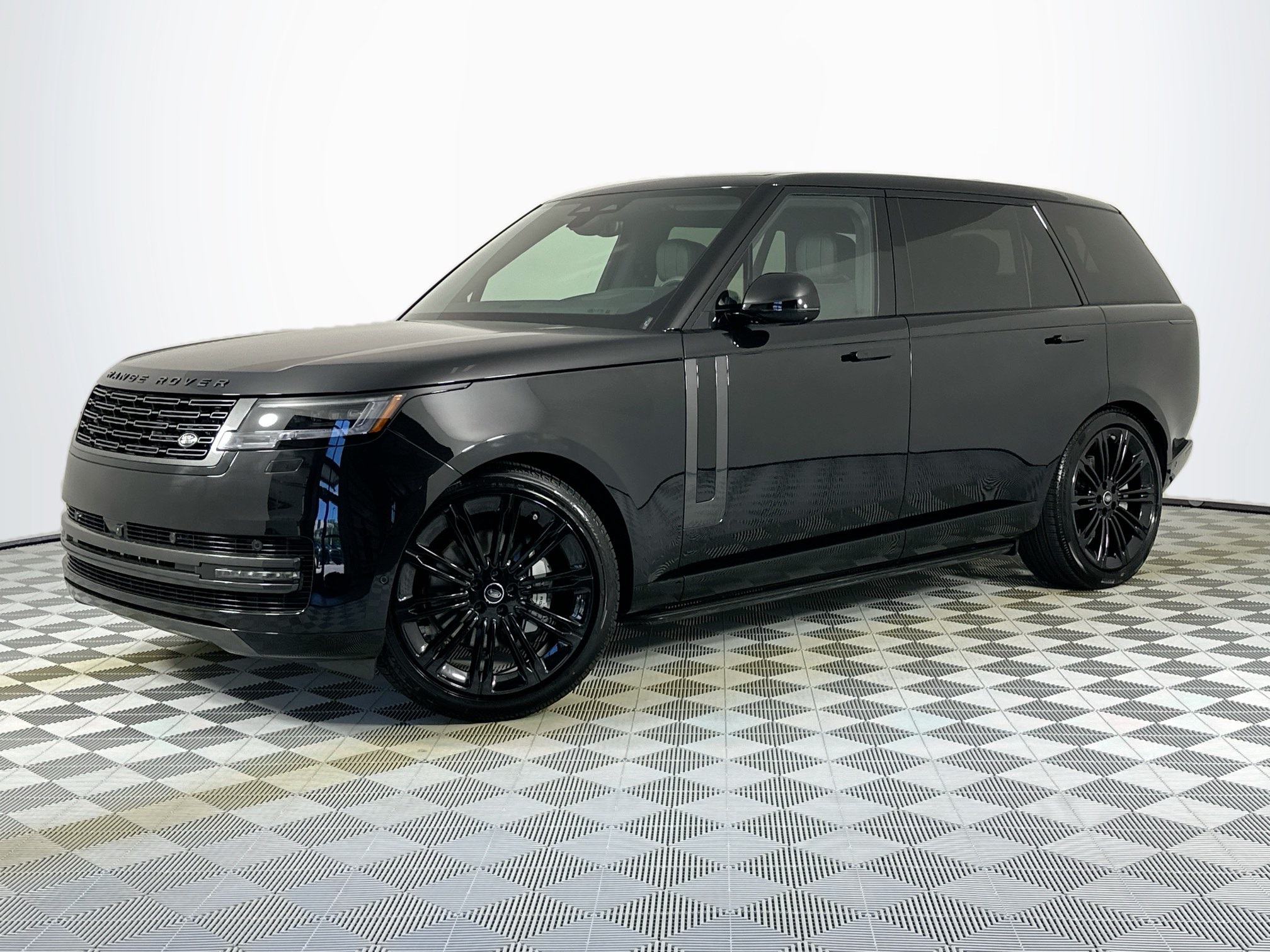 new 2025 Land Rover Range Rover car, priced at $139,975