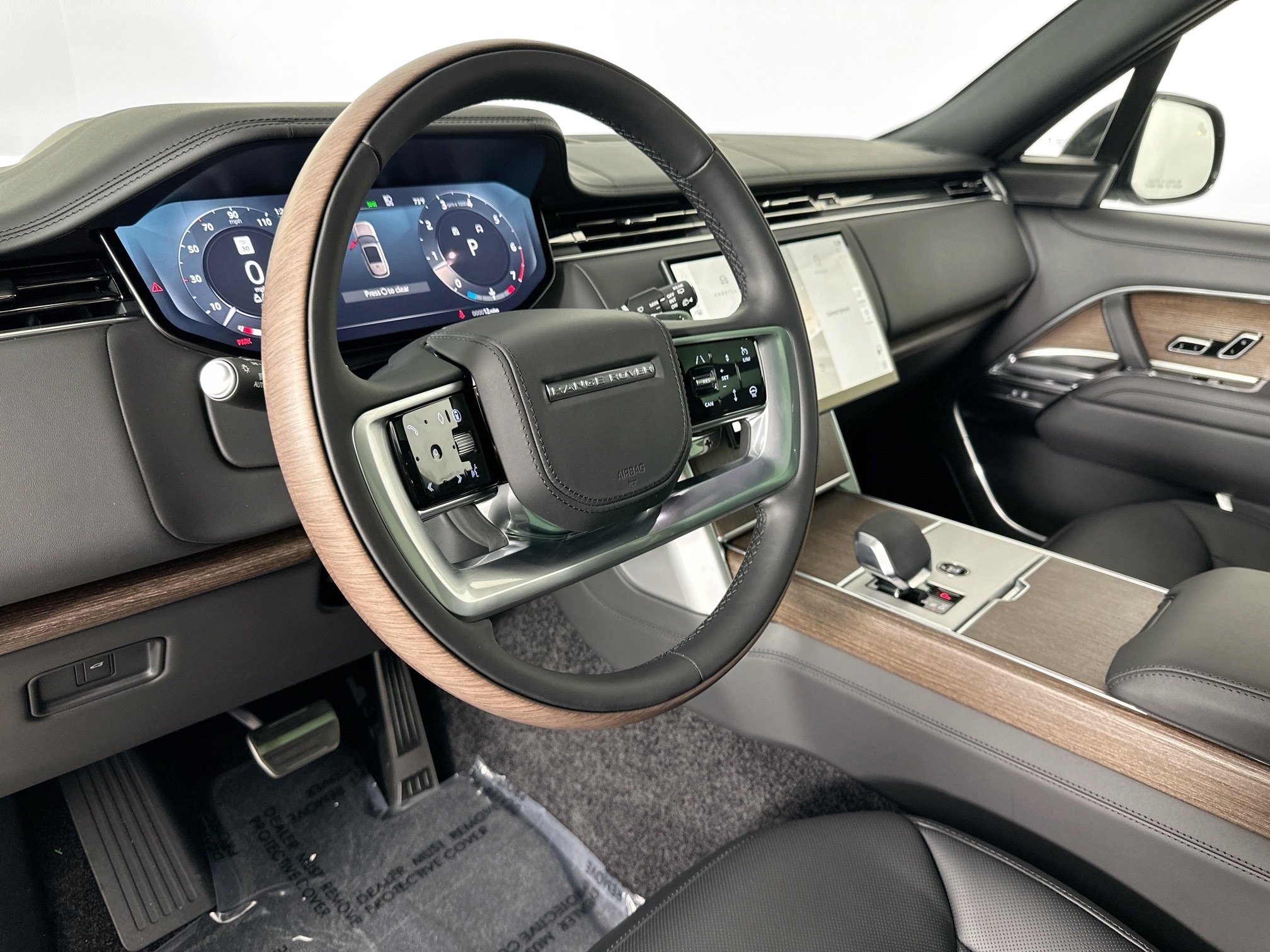 new 2025 Land Rover Range Rover car, priced at $139,975