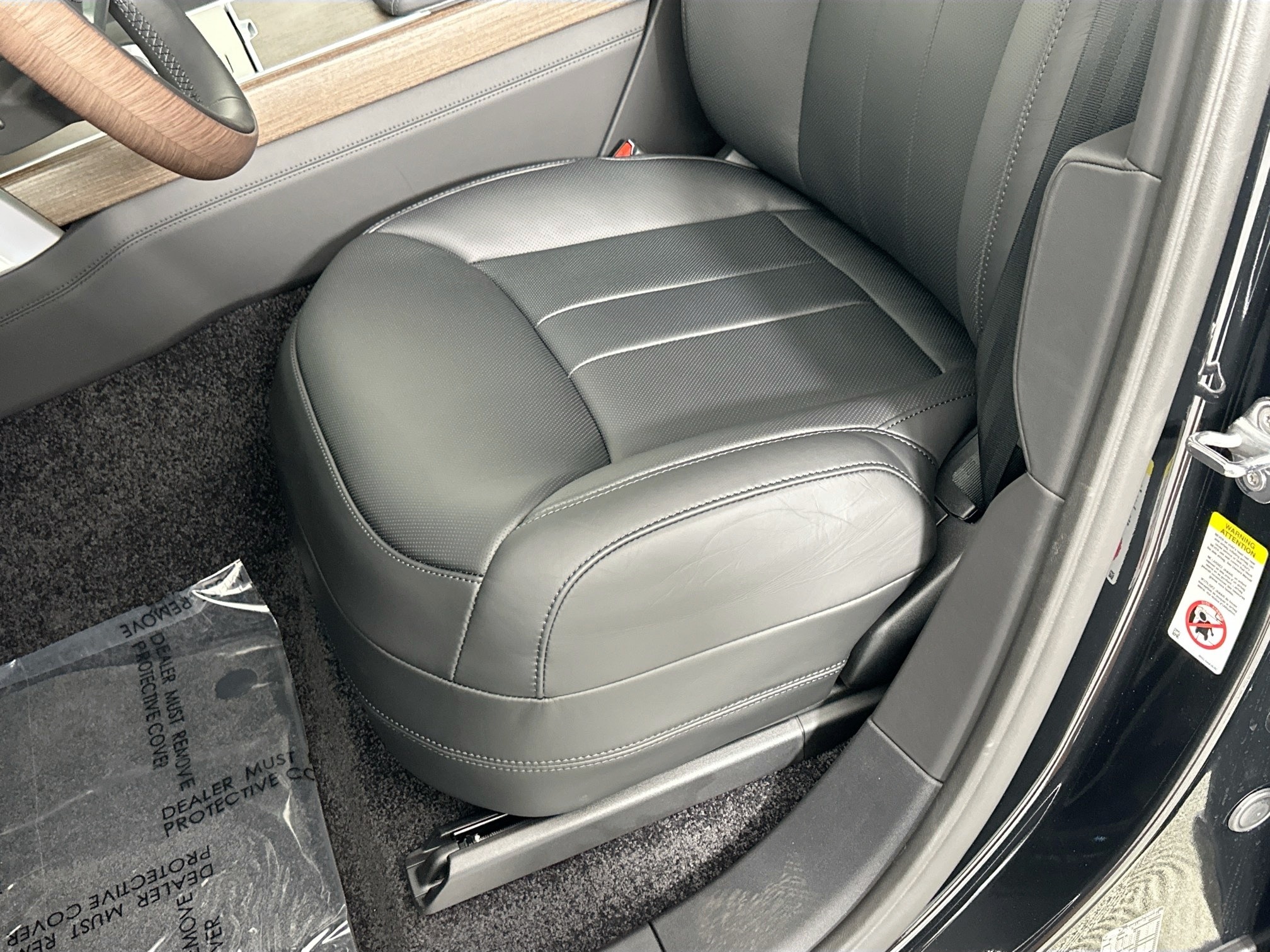 new 2025 Land Rover Range Rover car, priced at $139,975