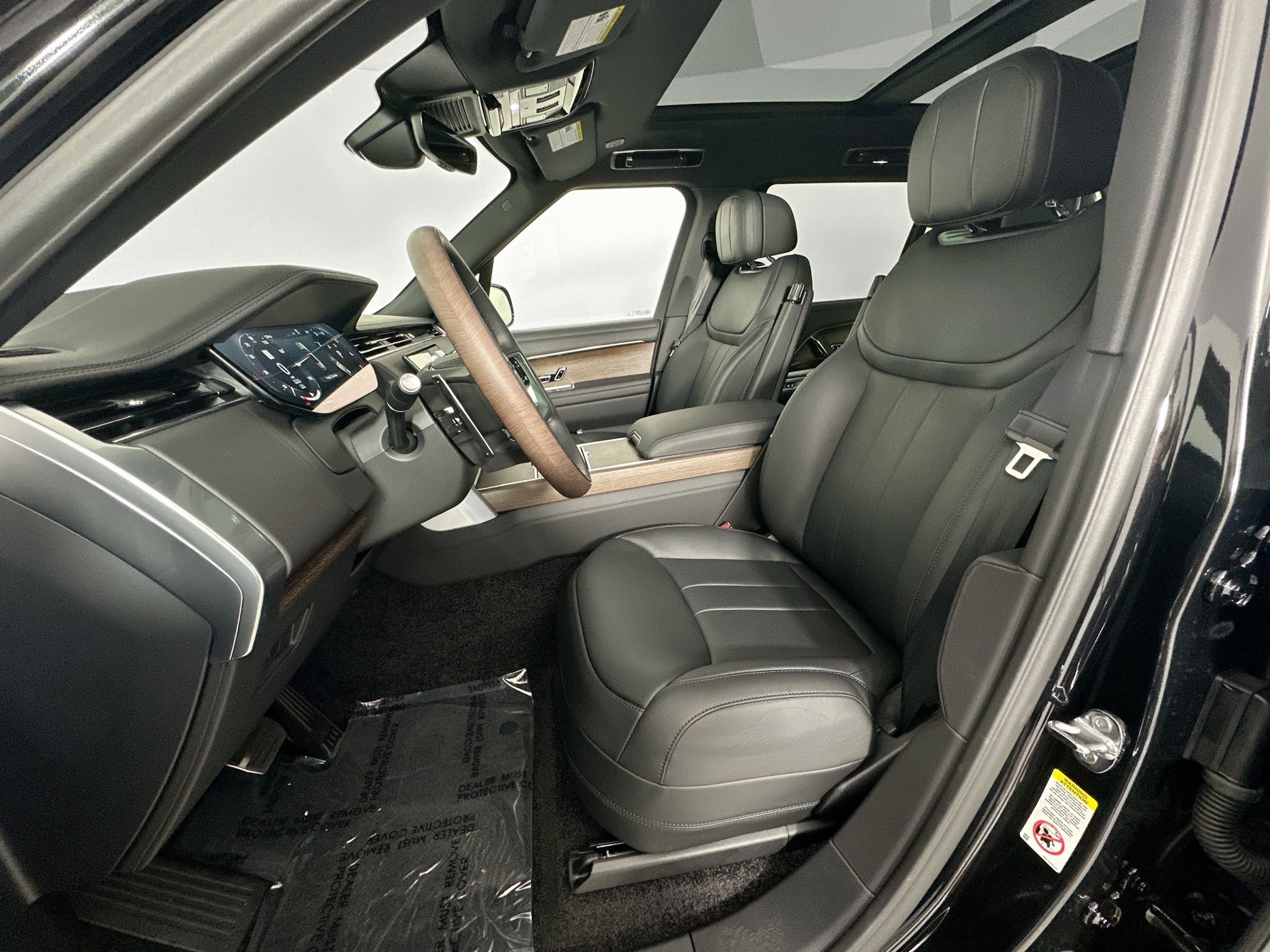 new 2025 Land Rover Range Rover car, priced at $139,975