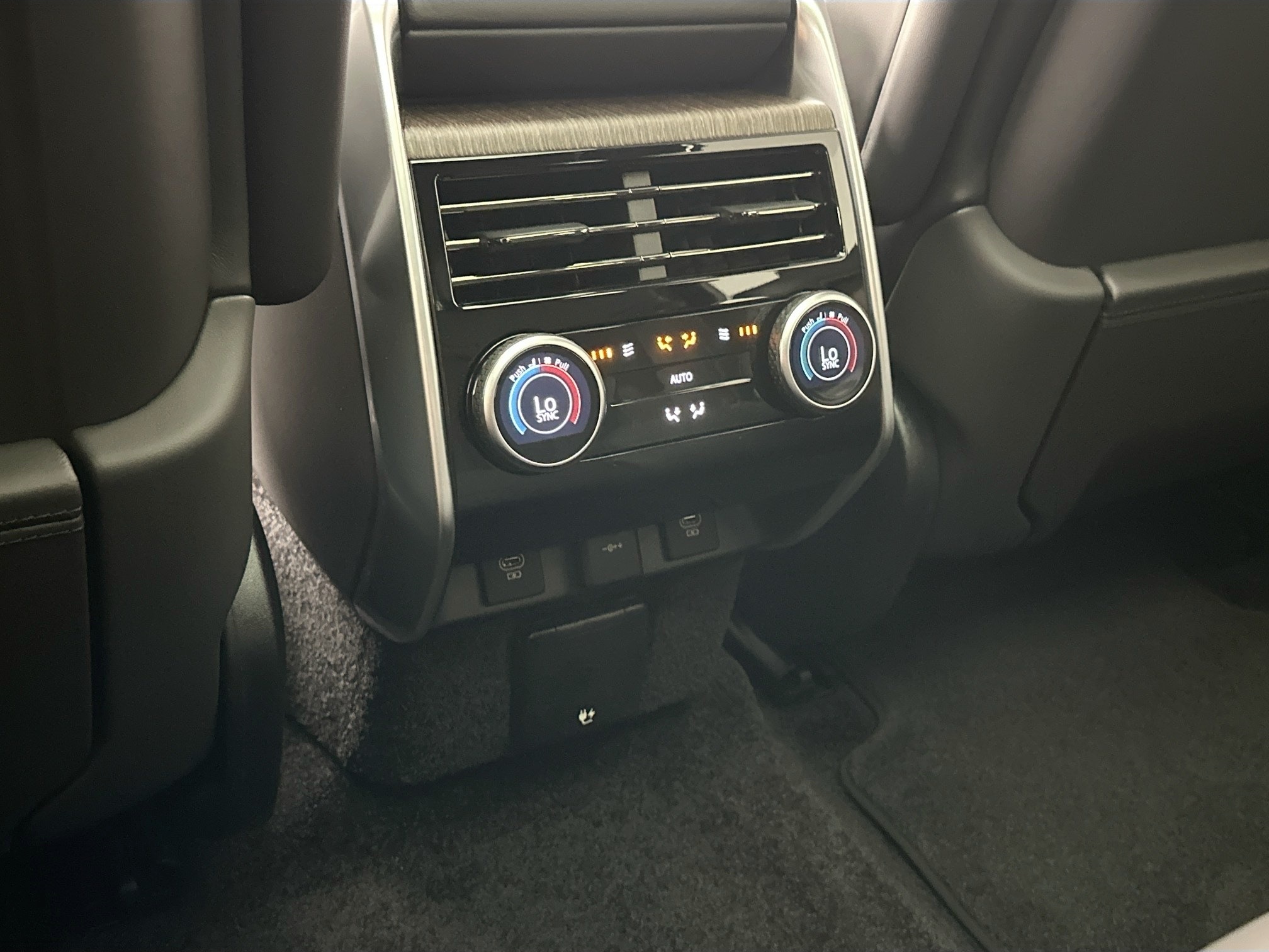 new 2025 Land Rover Range Rover car, priced at $139,975