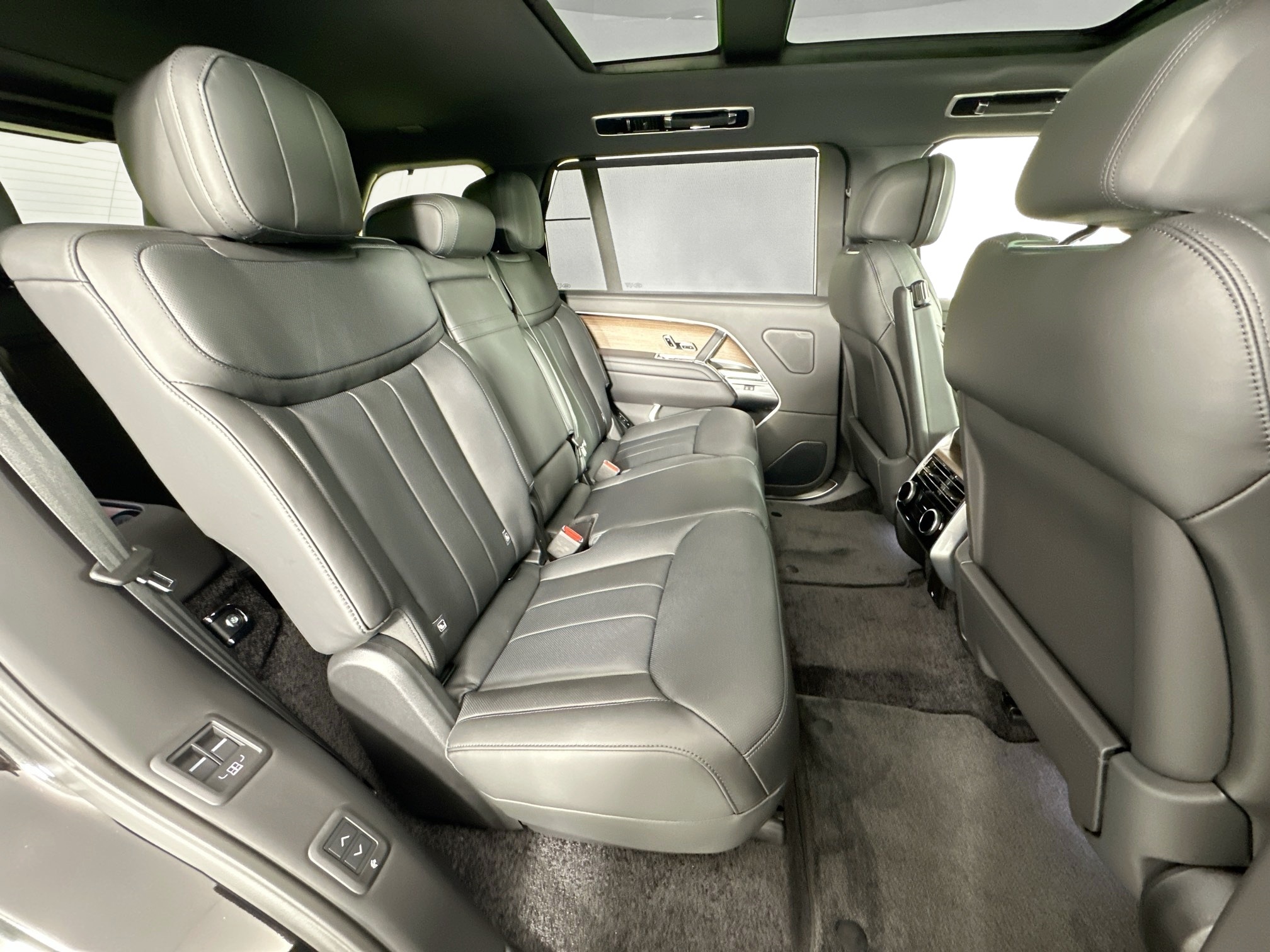 new 2025 Land Rover Range Rover car, priced at $139,975