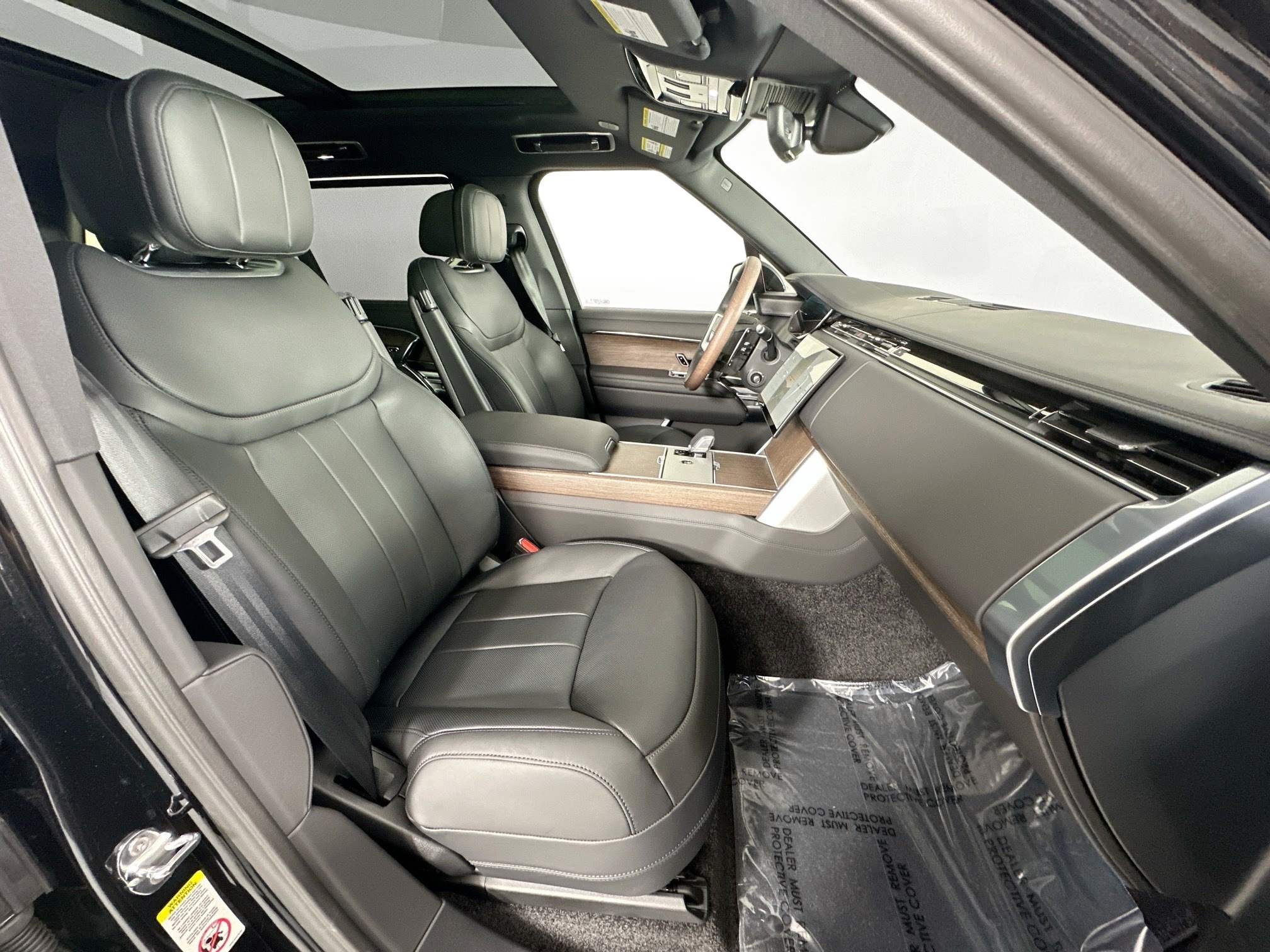 new 2025 Land Rover Range Rover car, priced at $139,975