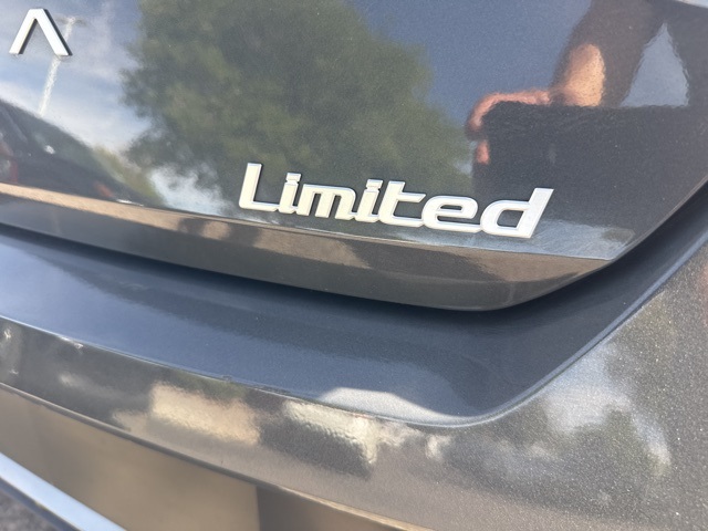 used 2025 Hyundai Elantra car, priced at $22,995
