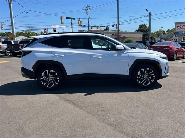 new 2025 Hyundai Tucson Hybrid car, priced at $41,895