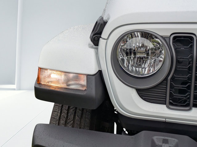 new 2025 Jeep Gladiator car, priced at $35,535