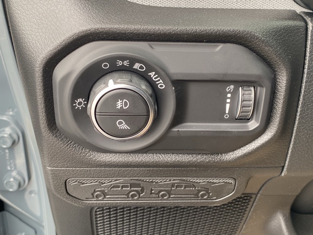 new 2025 Jeep Gladiator car, priced at $44,610