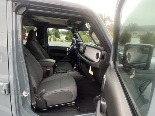 new 2025 Jeep Gladiator car, priced at $44,610