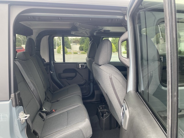 new 2025 Jeep Gladiator car, priced at $44,610