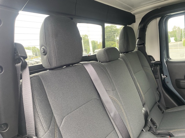 new 2025 Jeep Gladiator car, priced at $44,610