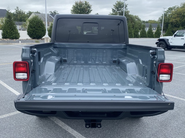 new 2025 Jeep Gladiator car, priced at $44,610