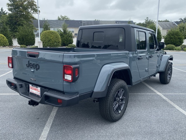 new 2025 Jeep Gladiator car, priced at $44,610