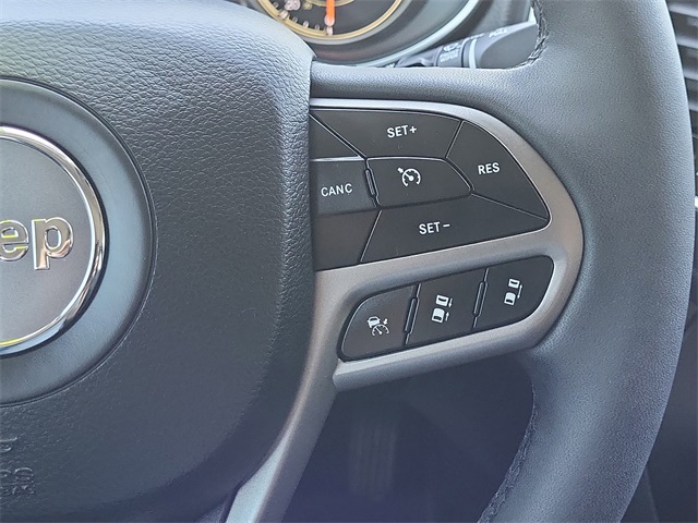 used 2022 Jeep Cherokee car, priced at $26,455