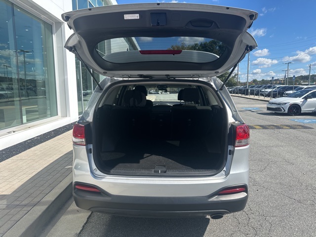 used 2018 Kia Sorento car, priced at $13,998