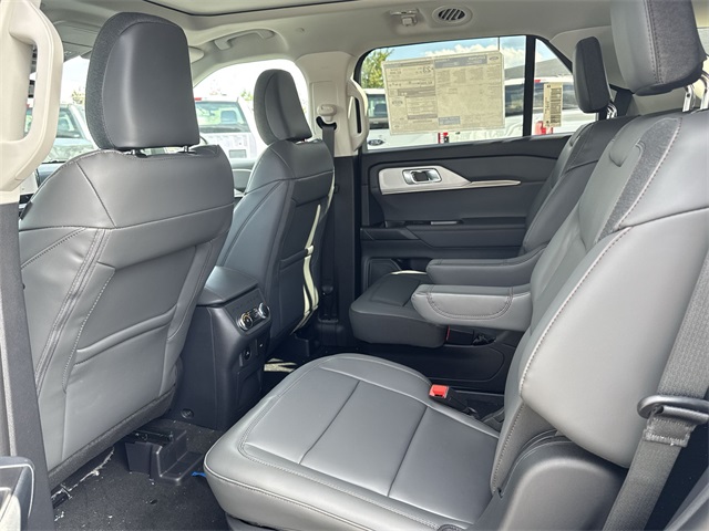 new 2025 Ford Explorer car, priced at $47,723