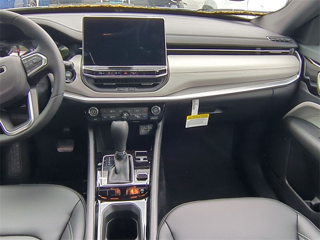 new 2025 Jeep Compass car, priced at $33,065