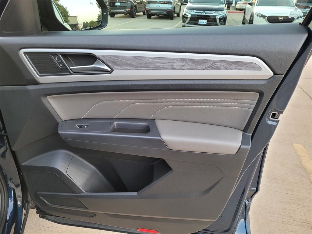 used 2021 Volkswagen Atlas Cross Sport car, priced at $15,127