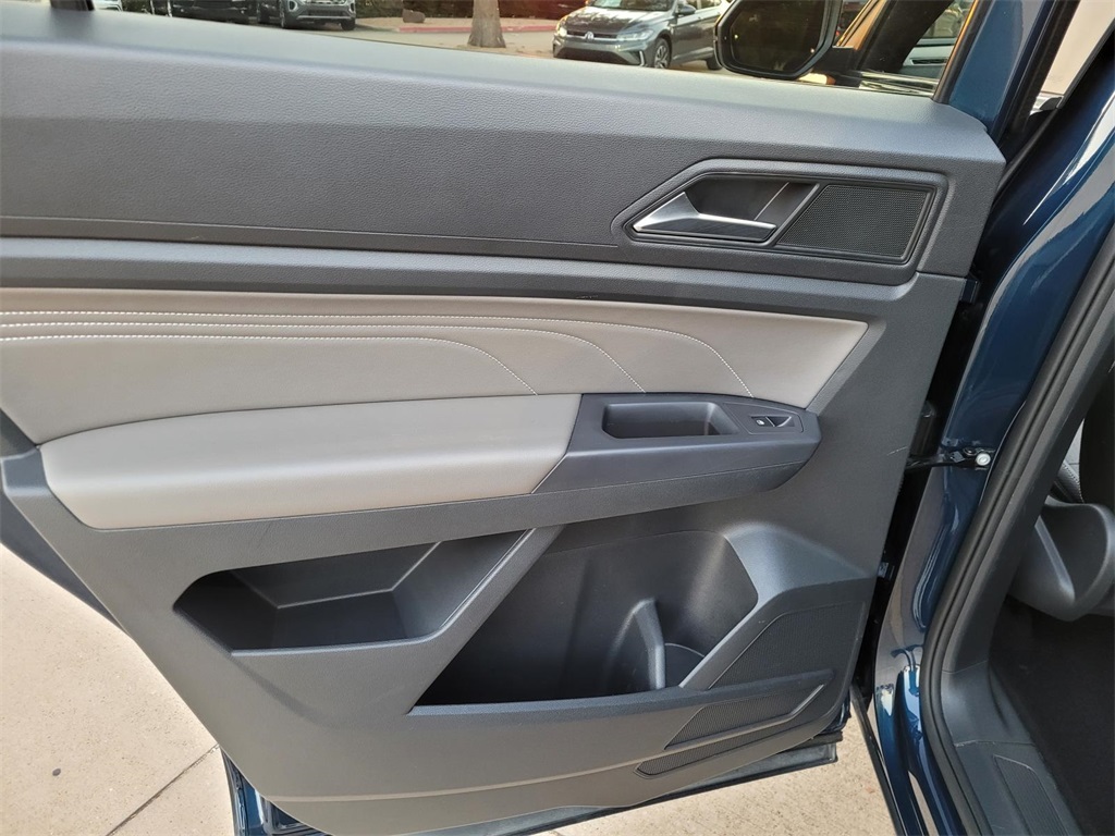 used 2021 Volkswagen Atlas Cross Sport car, priced at $15,127
