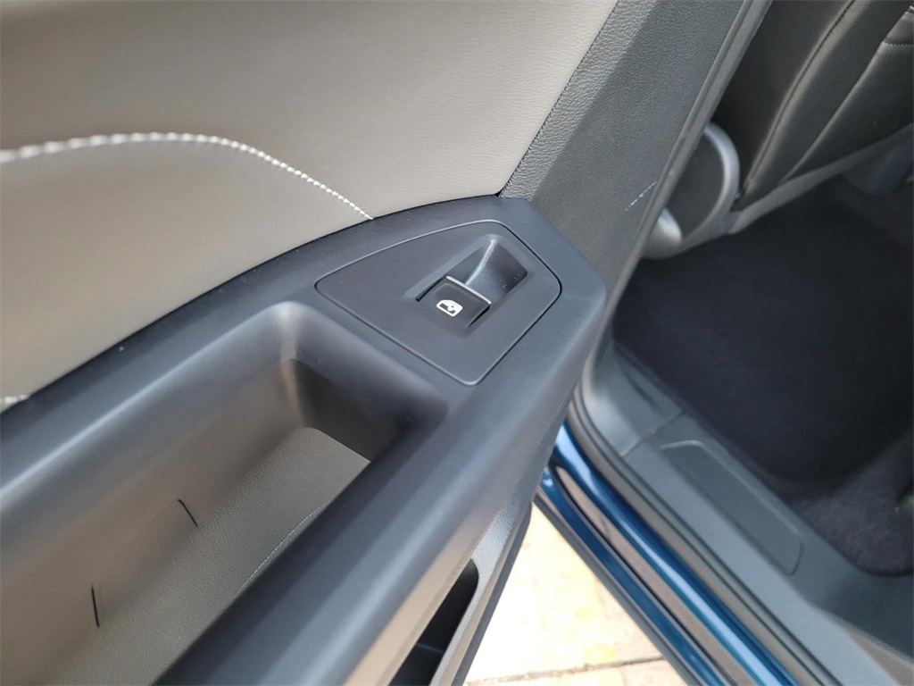 used 2021 Volkswagen Atlas Cross Sport car, priced at $15,127
