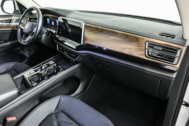 used 2025 Volkswagen Atlas car, priced at $34,400