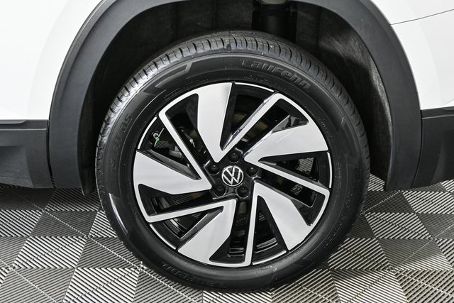 used 2025 Volkswagen Atlas car, priced at $34,400