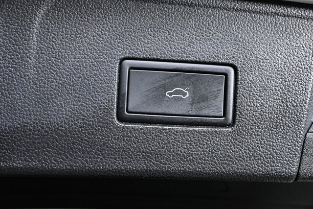 used 2025 Volkswagen Atlas car, priced at $34,400