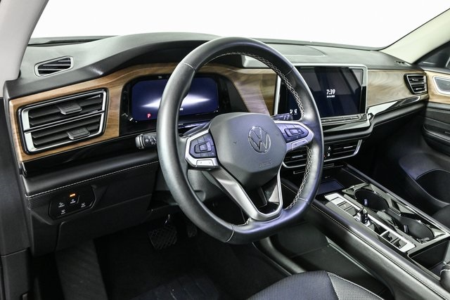 used 2025 Volkswagen Atlas car, priced at $34,400